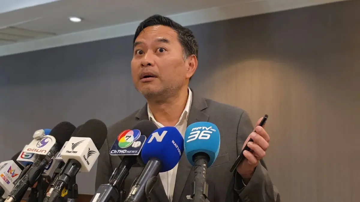 นพ.เอกภพ เพียรพิเศษ โฆษกประจำสำนักนายกรัฐมนตรี