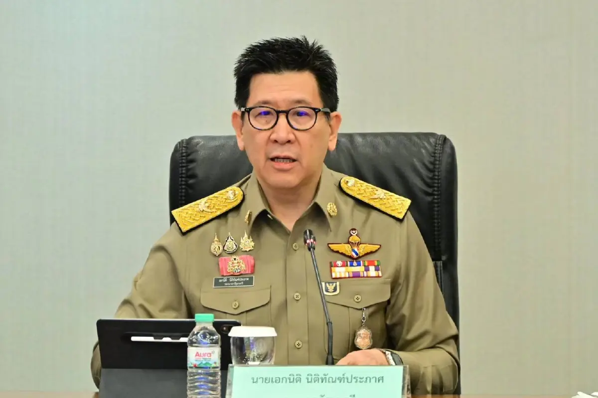 เอกนิติ นิติทัณฑ์ประภาศ รองนายกรัฐมนตรี และรัฐมนตรีว่าการกระทรวงการคลัง ประธานการประชุมคณะกรรมการป้องกันและแก้ไขปัญหาอุทกภัยและภัยแล้งในพื้นที่ภาคกลาง 