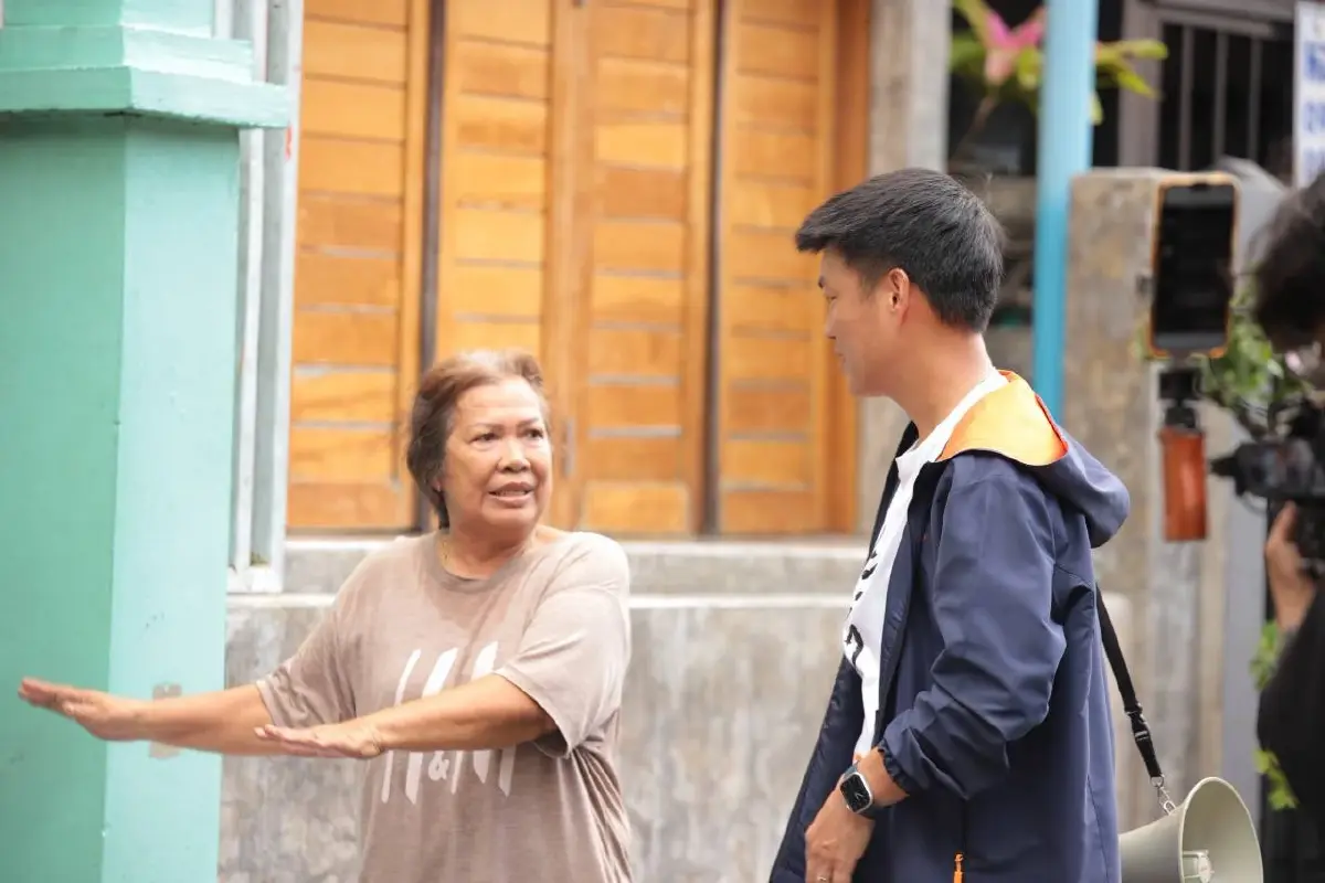 ประชาชนต้องรอนานแค่ไหน? "เท้ง" ลุยน้ำท่วม "รังสิต-ปทุมฯ" ซัดเครื่องสูบน้ำทำงานแค่ 60% ไร้เอกภาพ