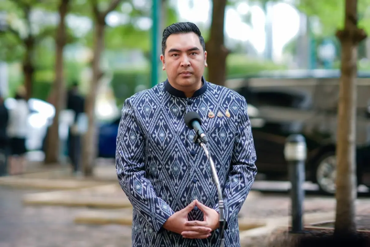 วัชระพล ขาวขำ รัฐมนตรีช่วยว่าการกระทรวงเกษตรและสหกรณ์ ในฐานะ สส.อุดรธานี 