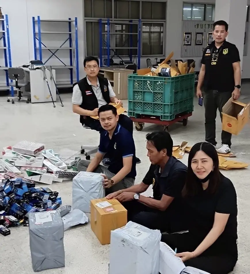 เปิดยุทธการ “นายแน่มาก”! ศุลกากรช่องจอม แท็กทีม ไปรษณีย์โคราช ยึดบุหรี่เถื่อน-ปลอม 4 เดือน 30,000 แท่ง มูลค่ากว่า 30 ล้าน