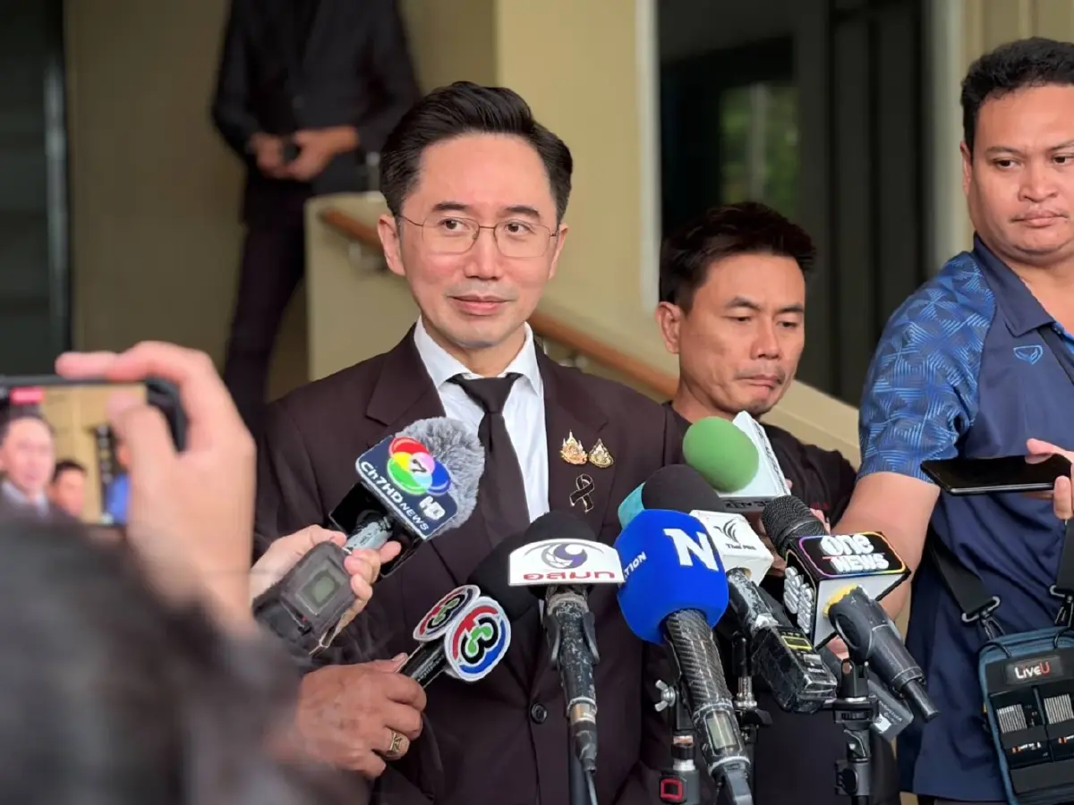 นายยศชนัน วงศ์สวัสดิ์ รองนายกรัฐมนตรี และรัฐมนตรีว่าการกระทรวงการอุดมศึกษา วิทยาศาสตร์ วิจัยและนวัตกรรม