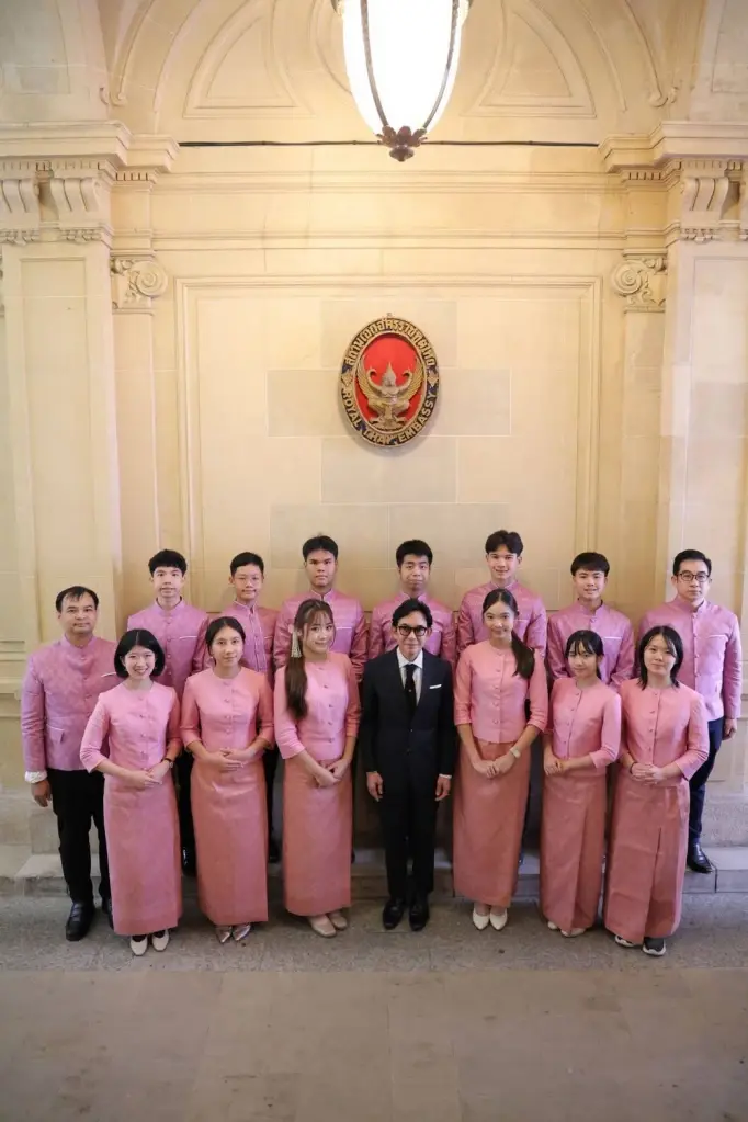 12 เยาวชนไทย สวมชุดไทยพระราชนิยมโชว์วิสัยทัศน์เวที UN