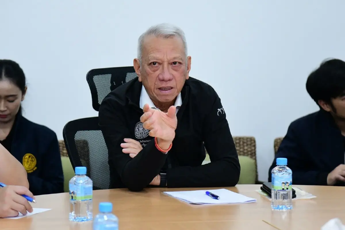 'พิพัฒน์' นั่งหัวโต๊ะแก้ปัญหากระเป๋าสัมภาระตกค้างสุวรรณภูมิ  เร่งช่วยเหลือเยียวยาผู้โดยสาร