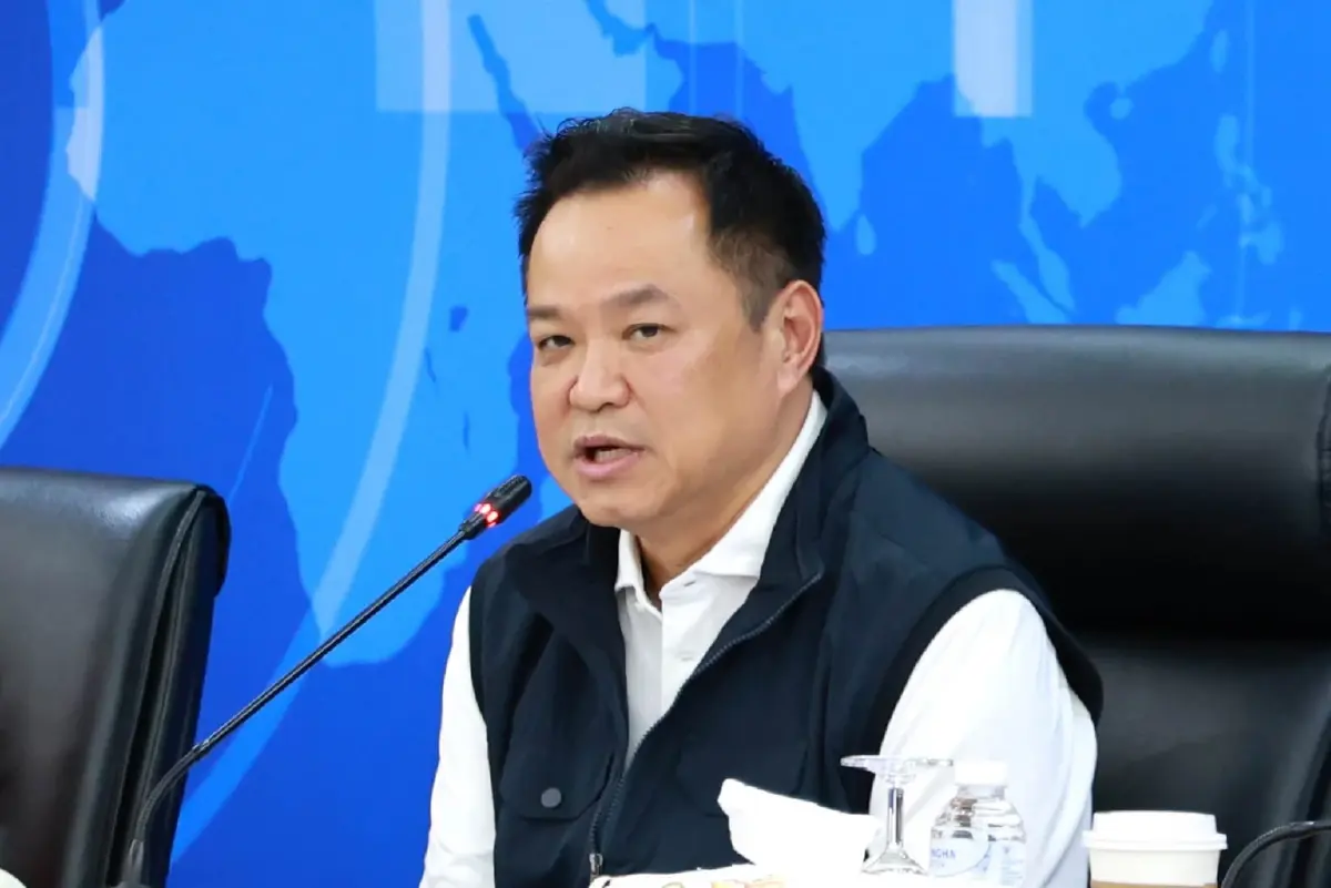 นายอนุทิน ชาญวีรกูล นายกรัฐมนตรีและรัฐมนตรีว่าการกระทรวงมหาดไทย 