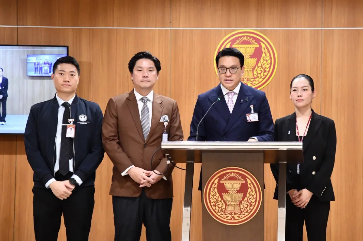 "สกลธี" ชง 2 ร่างกฎหมาย คุมเข้มกัญชาจำคุก 3 ปี - ชงเลือกตั้งนายกเทศมนตรี 6 โซน กทม.