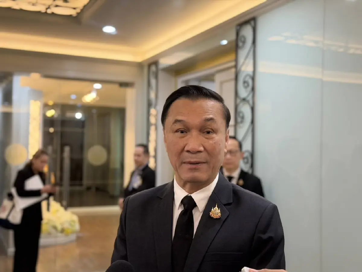 “ทรงศักดิ์” ยัน รัฐบาลเตรียมมาตรการรับมือน้ำท่วมใต้ เยียวยา พร้อมหาพื้นที่รับน้ำเพิ่ม พร้อมถอดบทเรียนแก้ปัญหาอย่างยั่งยืน