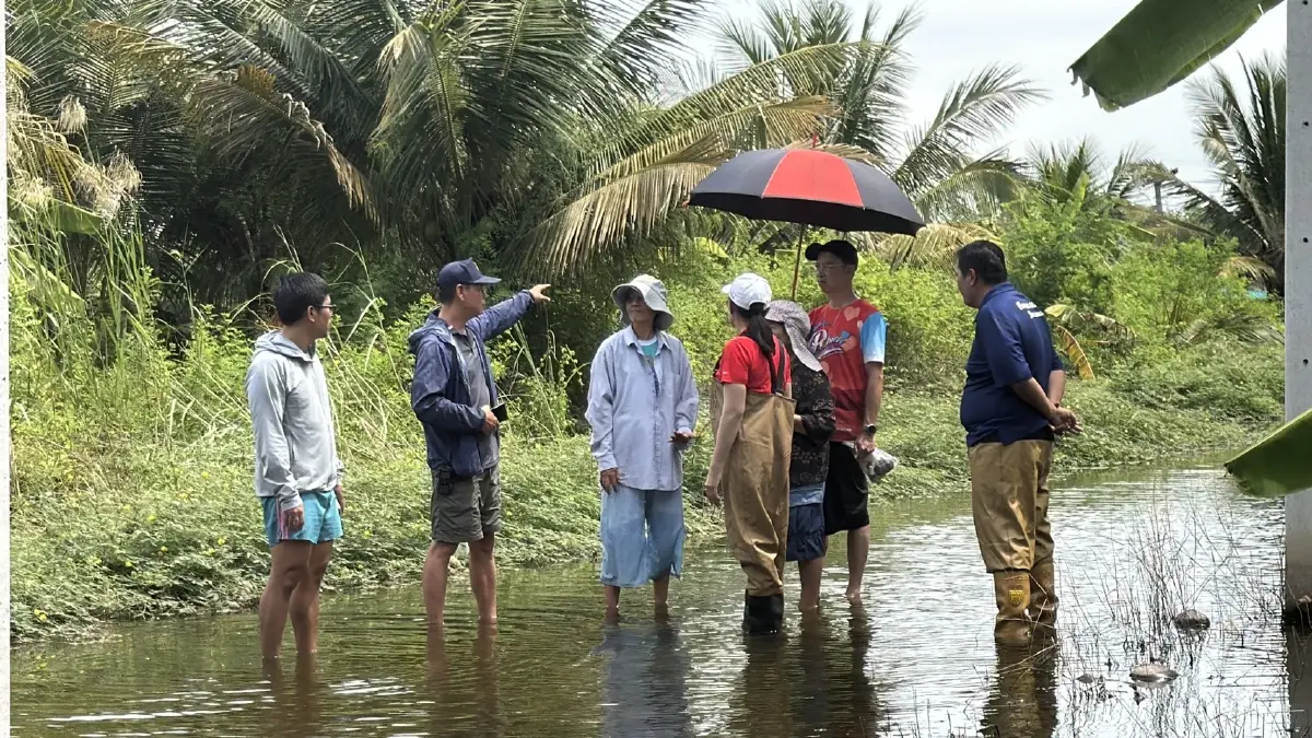 “มูลนิธิเนชั่น-สส.ฐิติมา” ลุยน้ำช่วยผู้ประสบอุทกภัยแปดริ้ว