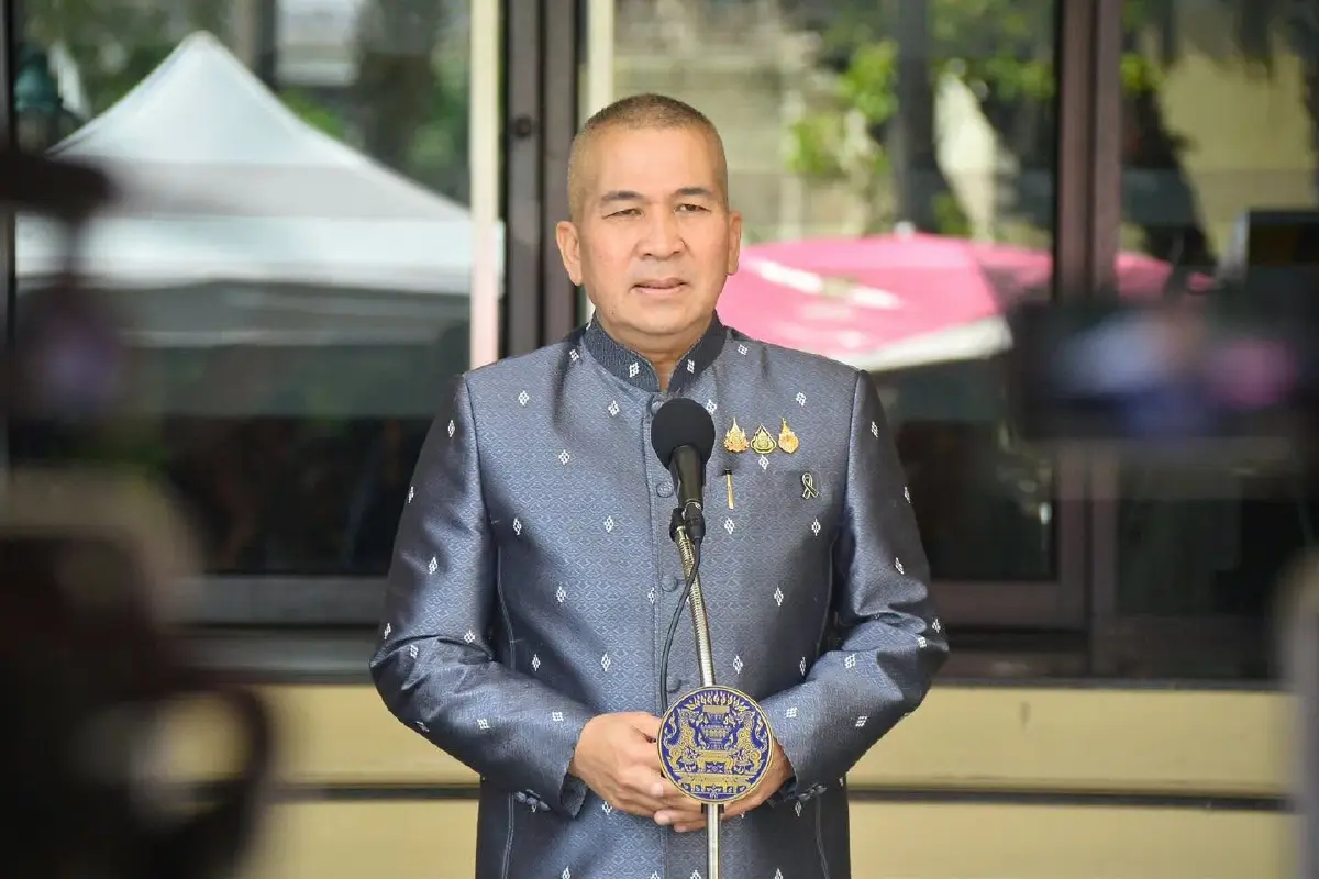 พล.ต.ท. รุทธพล เนาวรัตน์ รัฐมนตรีว่าการกระทรวงยุติธรรม 