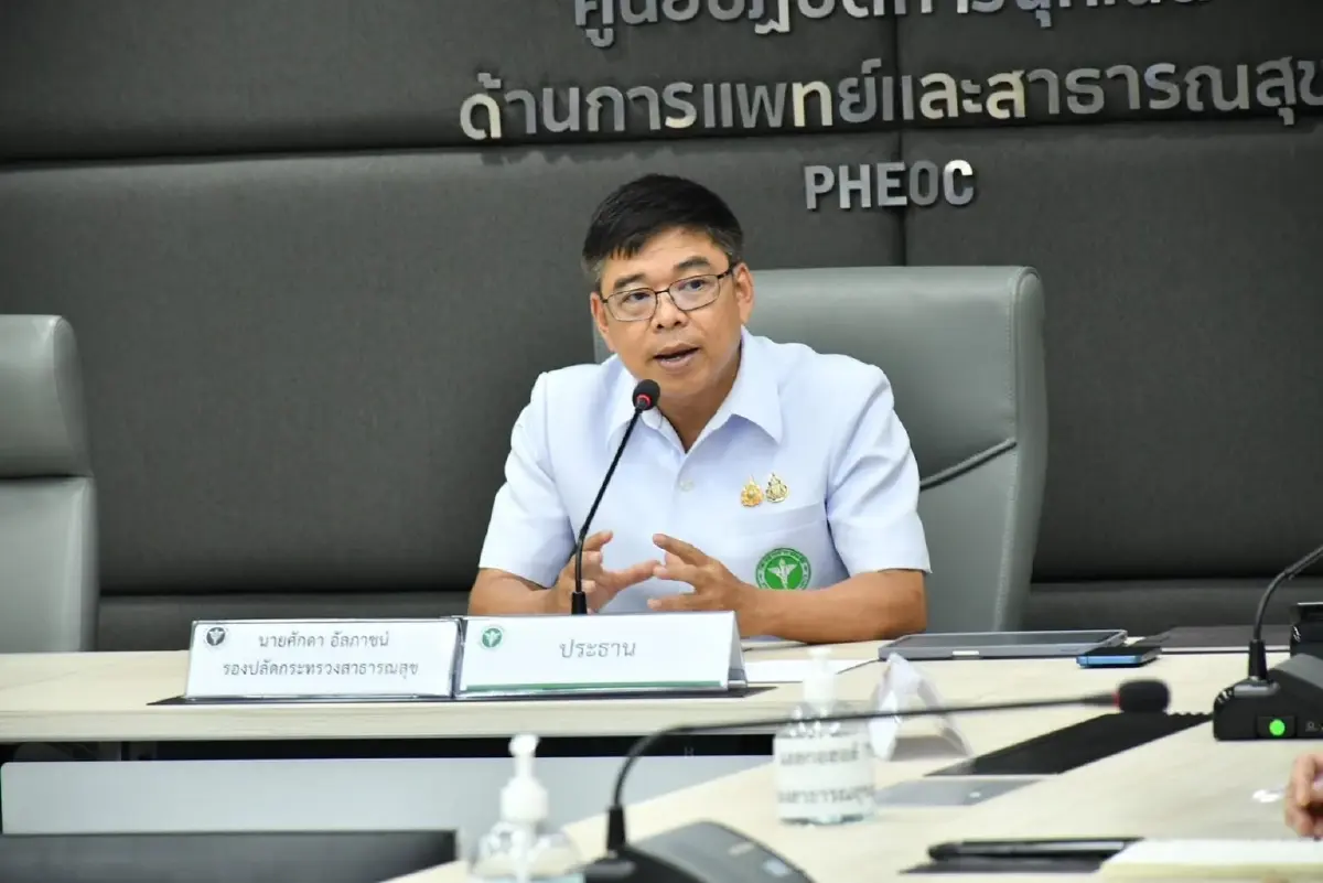 ครม. อนุมัติโอน "นพ.ศักดา" รองปลัด สธ. เข้าสำนักนายกฯ หลังเซ็นยกเลิกคำสั่งปลด "นพ.สุภัทร" ตามมติ ก.พ. ขัดแย้ง "ปลัด สธ."