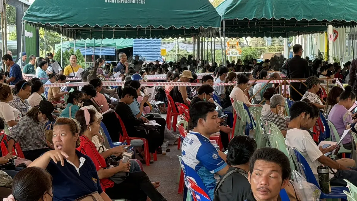 ชาวลาดกระบัง ตกค้างยื่นเยียวยาน้ำท่วม วอน กทม. เร่งจ่าย