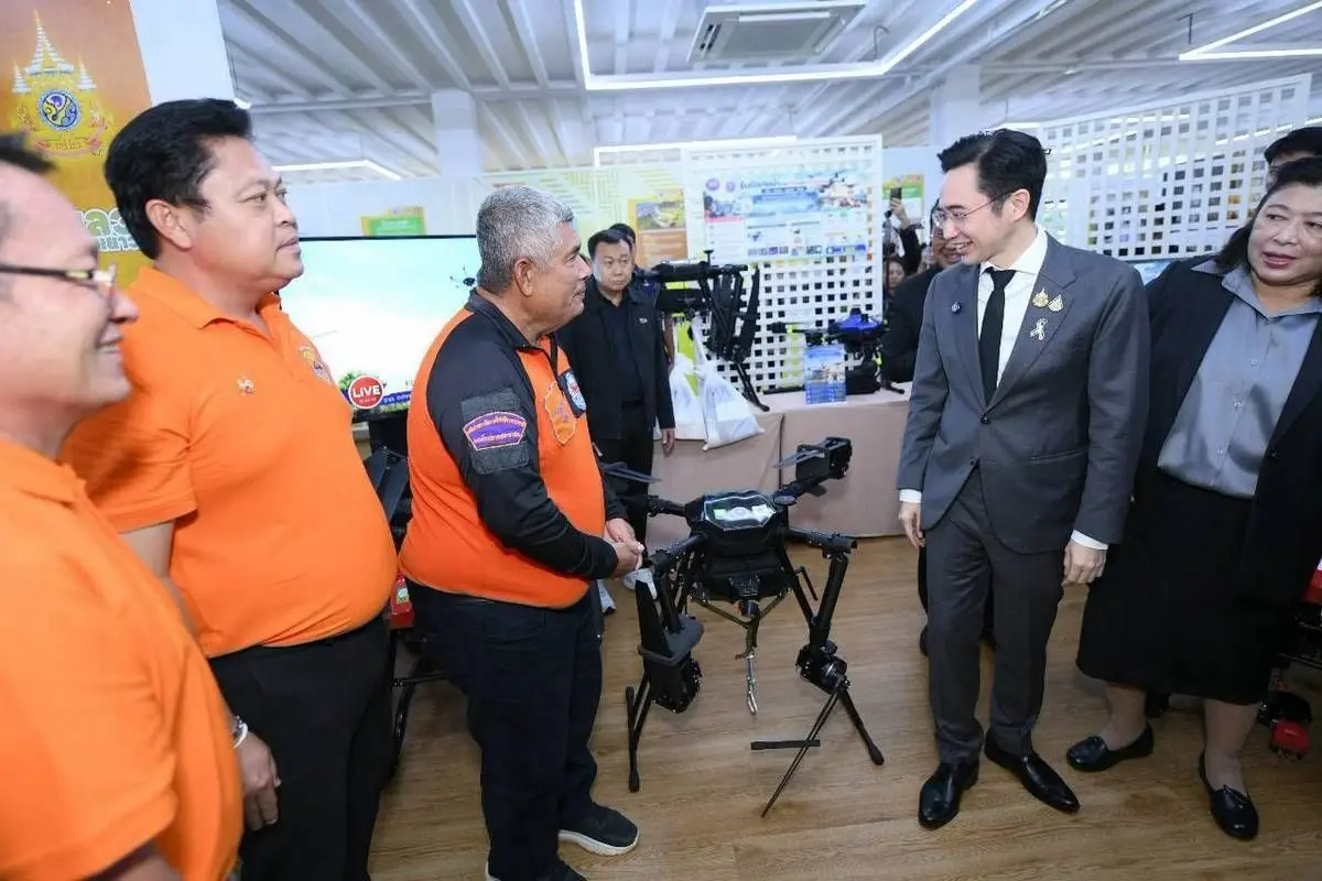 "ยศชนัน" ชู "7 นวัตกรรมคนไทย" สู้ภัยน้ำท่วมครบวงจร "เตือน-กู้-ฟื้นฟู" ครอบคลุมถึงสัตว์เลี้ยง