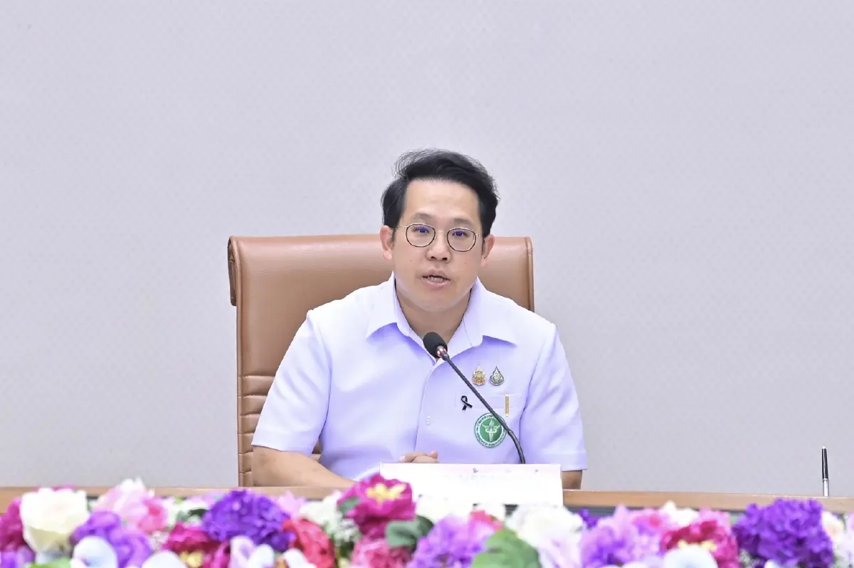 พัฒนา พร้อมพัฒน์ รัฐมนตรีว่าการกระทรวงสาธารณสุข 