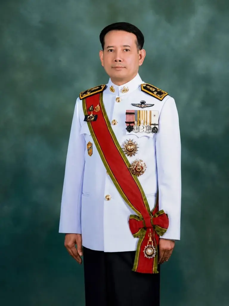 เปิดประวัติ "เสฏฐวุฒิ" นายอำเภอบ้านสร้าง ก่อนโดนเด้งเข้ากรุ!