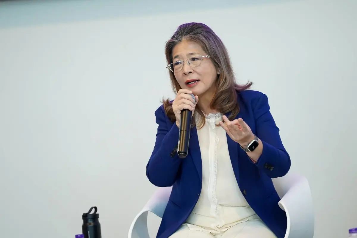 คุณหญิงสุดารัตน์ เกยุราพันธุ์ 