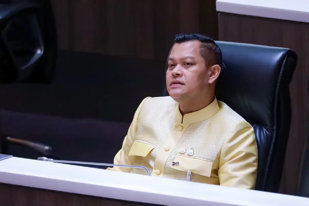 นายธนกร วังบุญคงชนะ สส.บัญชีรายชื่อ พรรคภูมิใจไทย และอดีตรัฐมนตรีว่าการกระทรวงอุตสาหกรรม 