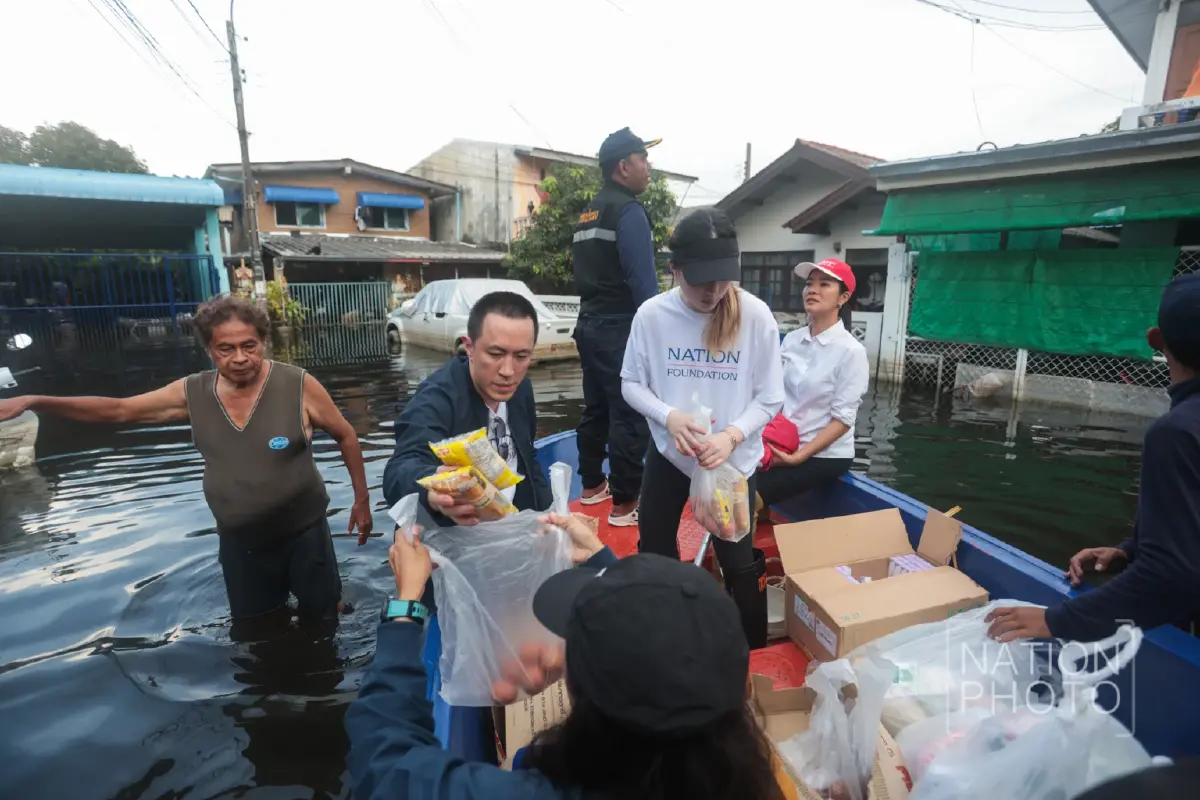 "เนชั่นปันน้ำใจ" ลุยช่วยผู้ประสบภัย กทม. 3 จุด ชาวบ้านร่ำไห้หวั่นบ้านเช่าอดเยียวยา