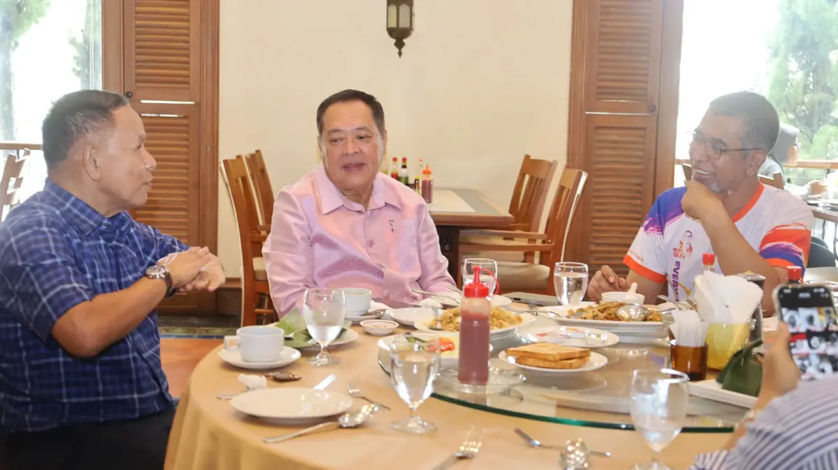 ผบช.ภ.9 เผยนายกฯ รับช่วยตำรวจใต้ หลังโดนตัดเบี้ยเลี้ยง - “พ.ต.อ.ทวี” ชี้พื้นที่เสี่ยงสวัสดิการต้องสูง ไม่ใช่สั่งลด