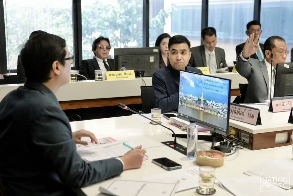 กมธ.กฎหมาย ป่วน! “ศุภชัย” นำทีมสีน้ำเงินขวางสอบ “ไอเดียร์-สามี” - ซัด “โรม“ ใช้อำนาจพลการ-ไร้มติที่ประชุม – “โรม” ยอมรับข้อทักท้วงเป็นสิ่งสำคัญ แต่ขอพิจารณาคราวหลัง
