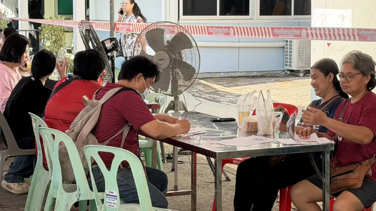 ชาวลาดกระบัง ตกค้างยื่นเยียวยาน้ำท่วม วอน กทม. เร่งจ่าย
