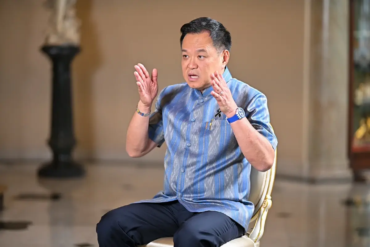 นายอนุทิน ชาญวีรกูล นายกรัฐมนตรีและรัฐมนตรีว่าการกระทรวงมหาดไทย