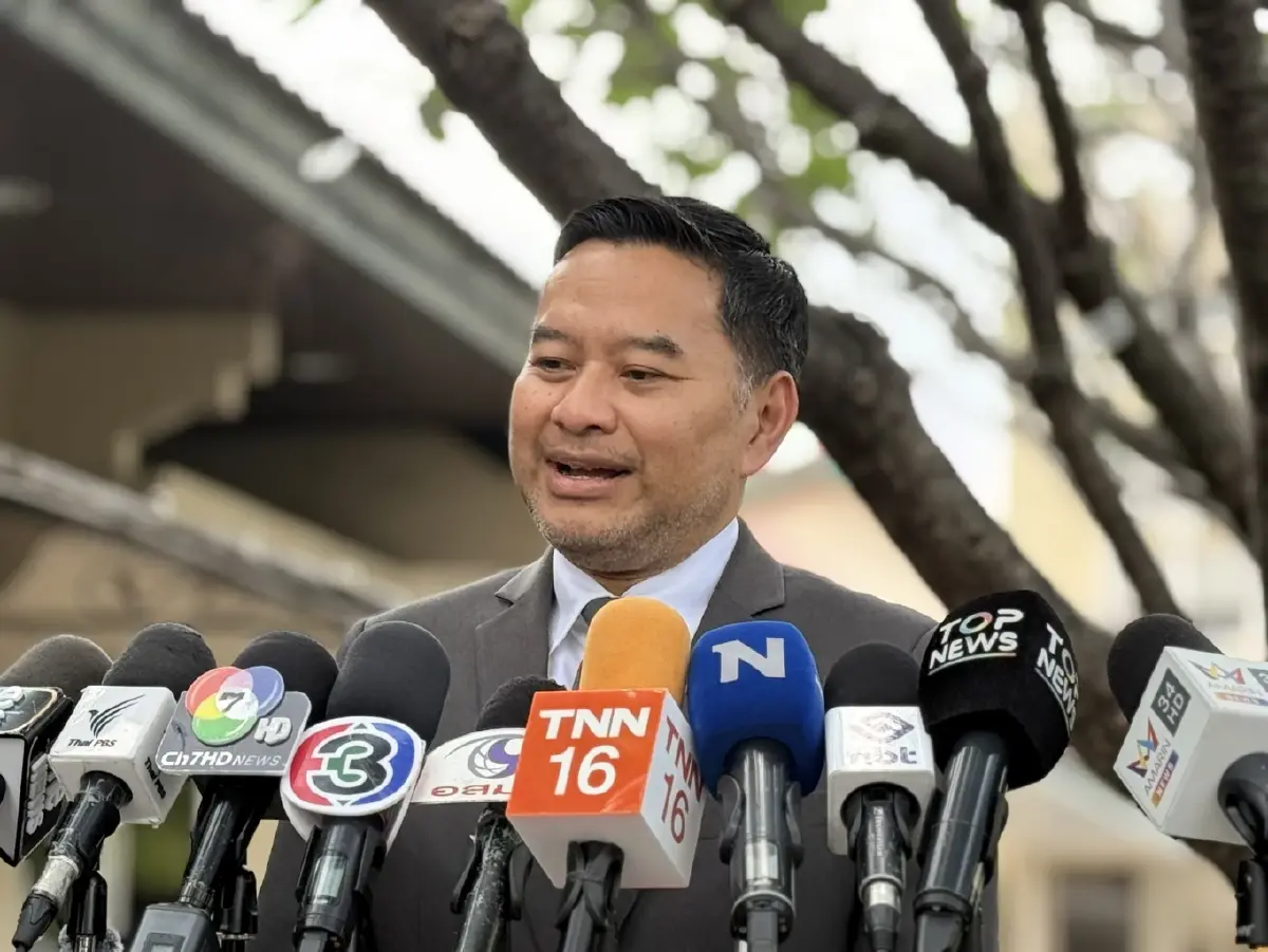 นายเอกภพ เพียรพิเศษ โฆษกประจำสำนักนายกรัฐมนตรี