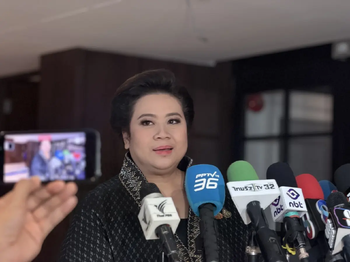 "ศุภมาส" ยกมือไหว้ขอโทษ! ปมดรามาเพจ ปชส.ชัยนาท โพสต์ "ยายลุยน้ำซื้อน้ำปลา" ย้ำสื่อรัฐมีหน้าที่ให้ข้อมูลไม่ใช่ใส่ความเห็น