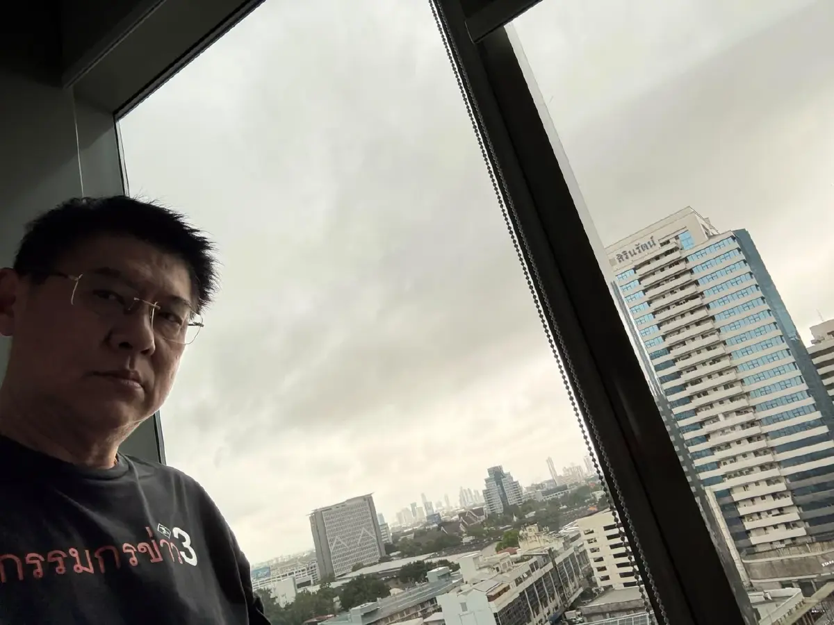 "สรยุทธ" โพสต์จี้ถามหาคำตอบ "ผู้ประกันตนโวย" ไหนว่าไม่ต้องลงทะเบียน? ถึงหน่วยเลือกตั้งกลับไม่มีชื่อ!