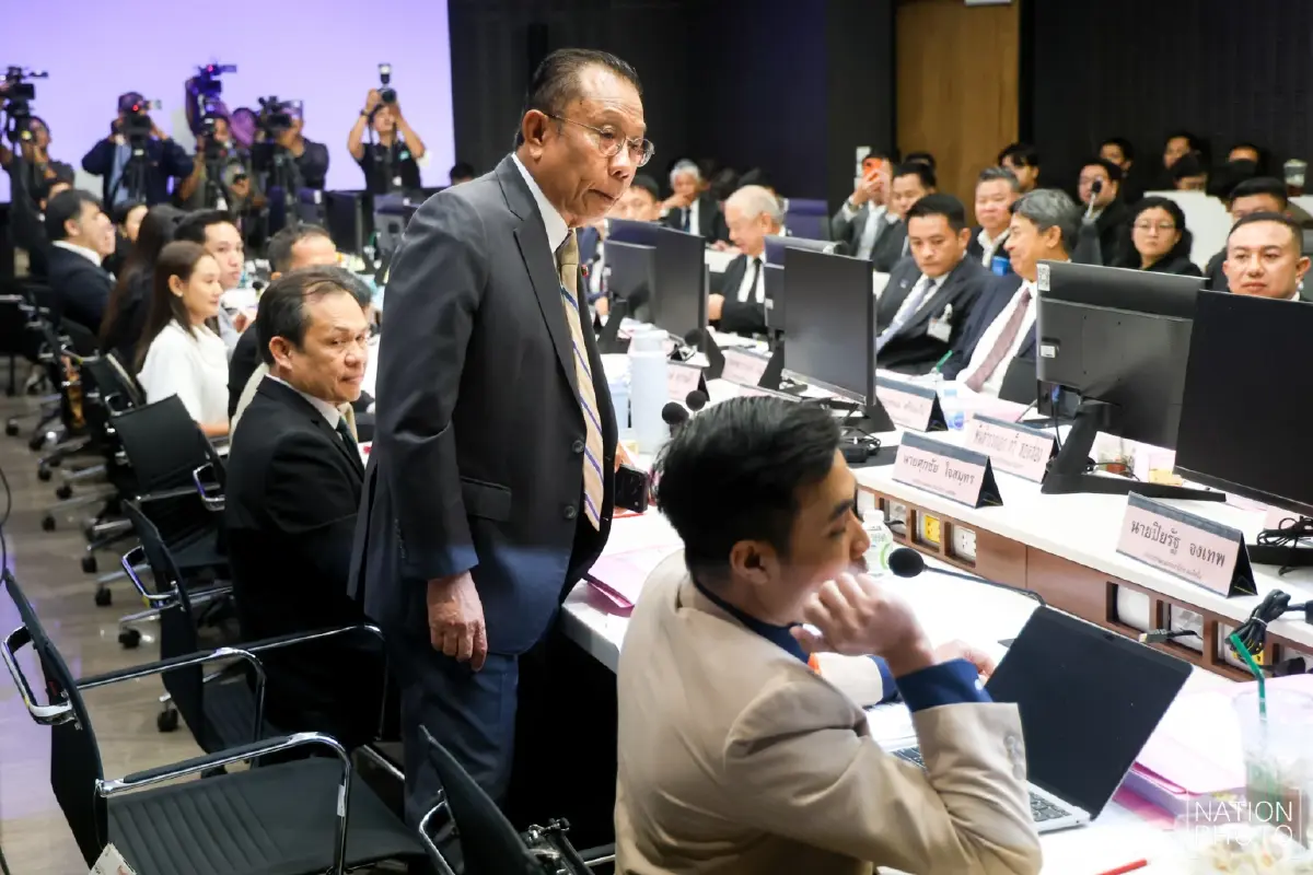 เดือดกลาง กมธ. "ศุภชัย" นำ 7 สส.วอล์กเอาต์ ไม่สังฆกรรม "รังสิมันต์ โรม"