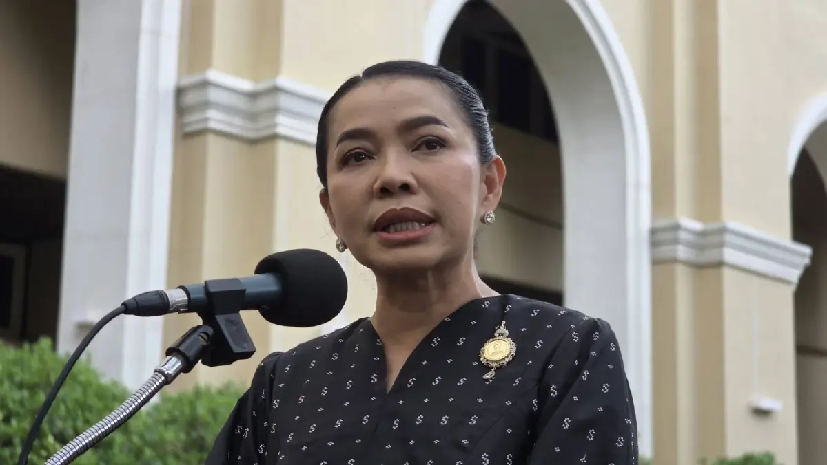 “สุขสมรวย” อวยพรกลับ “ไอซ์ รักชนก” ถือว่าเจ๊ากัน แจงจ่อฟ้อง “ทนายอั๋น” เรื่องใหม่ ไม่หวั่นศึกซักฟอก ยันไม่ต้องติว พร้อมชี้แจงทุกประเด็น!