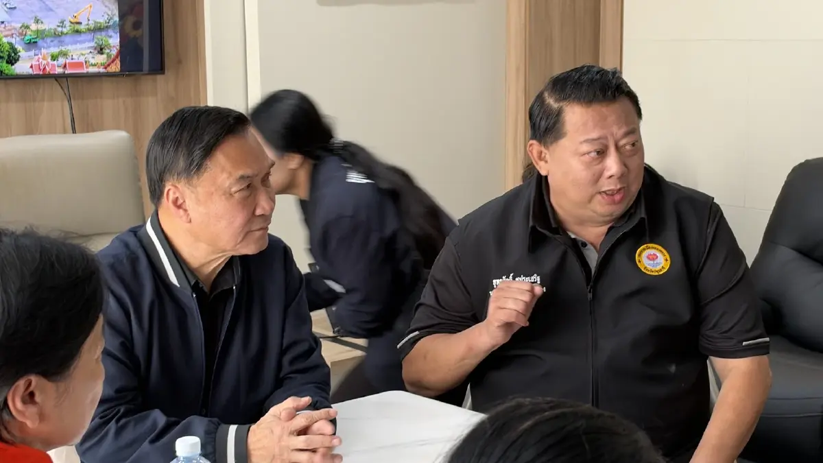 "ทรงศักดิ์" ลุยคลองหลวง สั่งเร่งตั้งเครื่องสูบน้ำรับมือฝนตกซ้ำ 5–8 ต.ค. ยันเขื่อนเจ้าพระยาคุมปล่อยน้ำไม่เกิน 2,500 ลบ.ม./วินาที