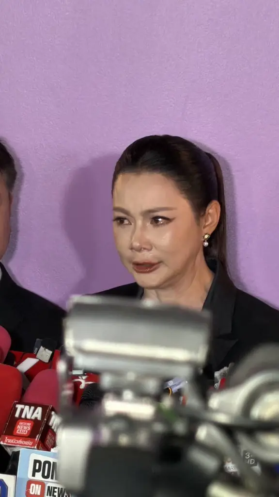 นักข่าวรอเก้อไร้เงาหย่า! "บุ๋ม ปนัดดา" แจ้งสื่อไม่มาเขตบางพลัดตามนัด เหตุสามี "ก็อต อธิป" ยังไม่ติดต่อมา