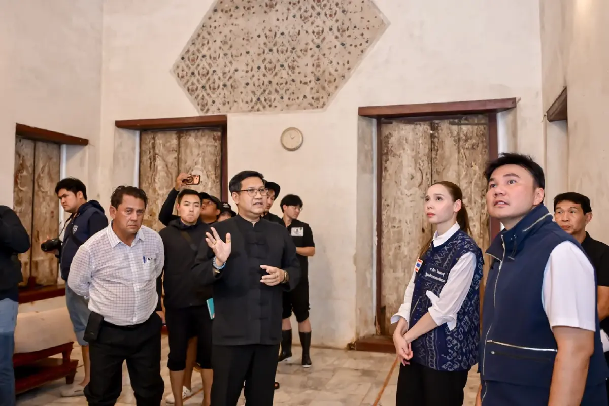รมว.วธ.ลงพื้นที่ผักไห่-อ่างทองติดตามความเสียหายโบราณสถาน