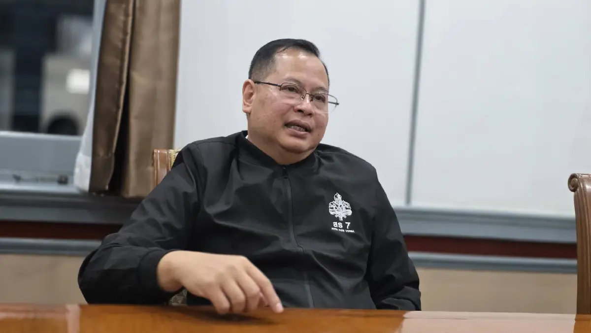 นายปกรณ์ นิลประพันธ์ รองนายกรัฐมนตรีฝ่ายกฎหมาย