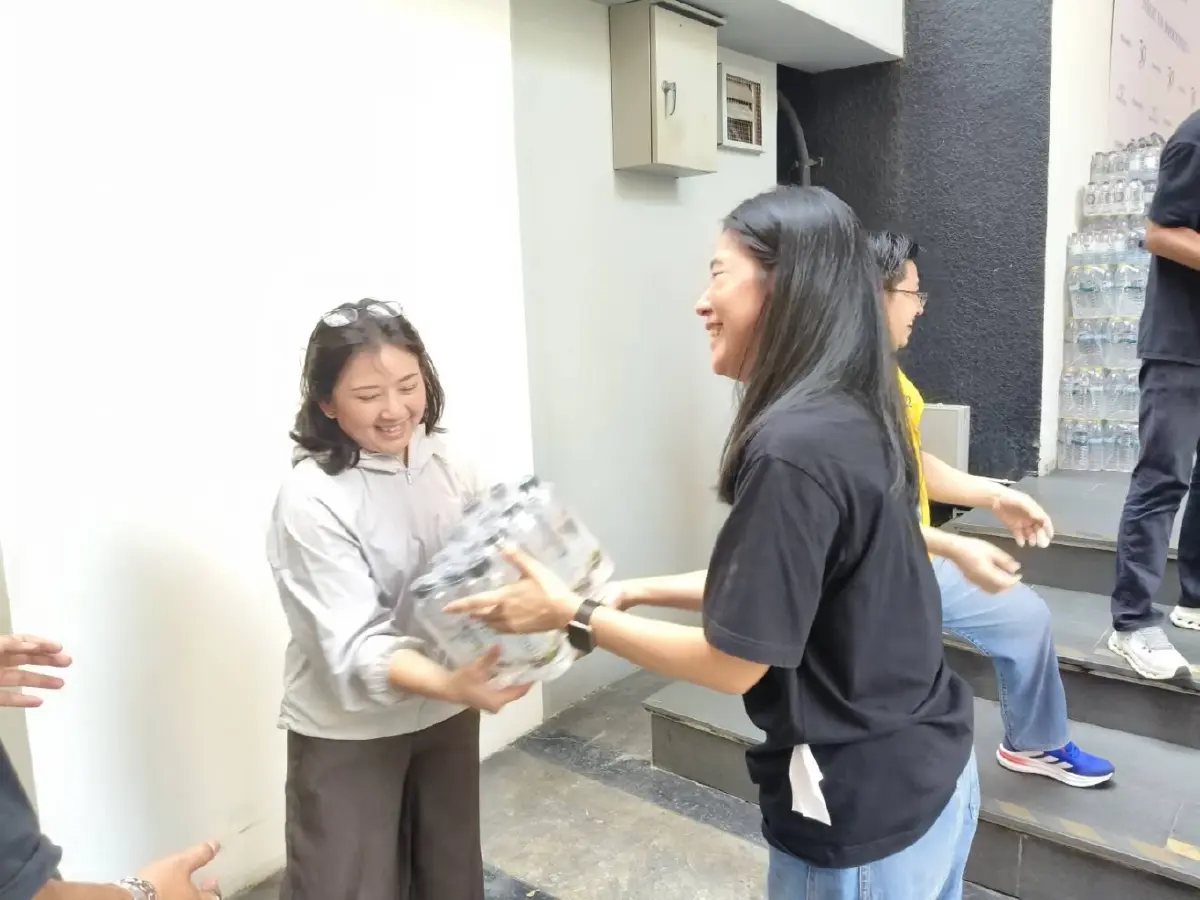 "มูลนิธิเนชั่น-กองทัพภาคที่ 1" ส่งมอบสิ่งของช่วยน้ำท่วม "ปราจีนบุรี - จ.ฉะเชิงเทรา" ช่วยเหลือผู้ประสบภัย