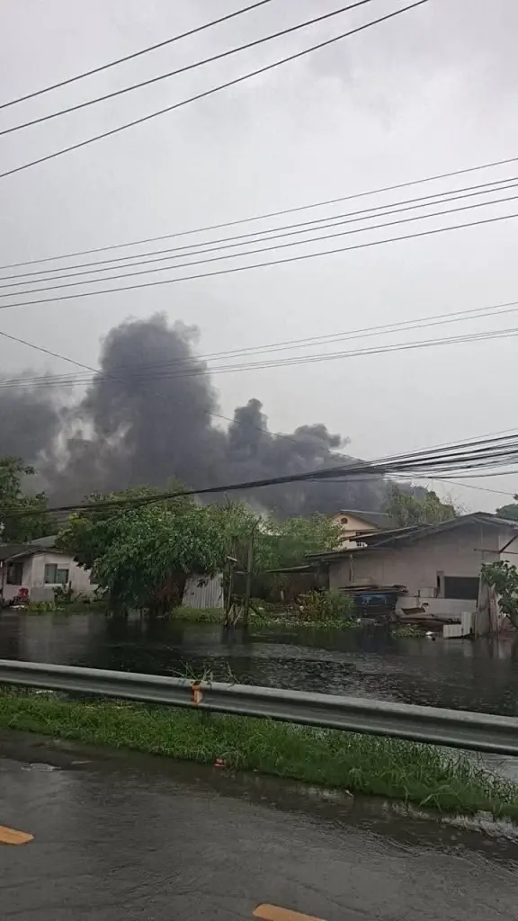 ระทึก! ไฟไหม้หม้อแปลง สถานีไฟฟ้าแรงสูงหนองจอก กฟผ. เร่งคุมเหตุ ยันไม่กระทบระบบจ่ายไฟหลักให้ประชาชน