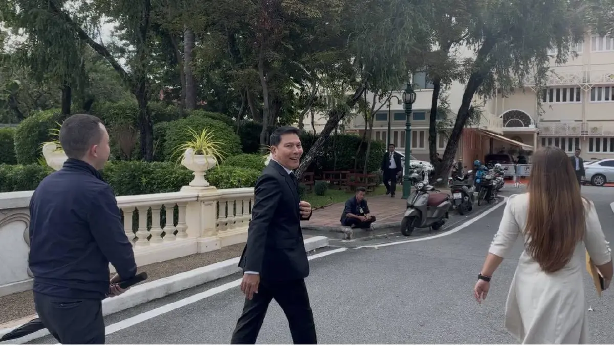 "พ.ต.ต.ยุทธนา" ขึ้นตึกไทยคู่ฟ้า เข้ารายงานตัวต่อ "นายกฯ" หลังย้ายนั่งผู้ทรงคุณวุฒิฯ