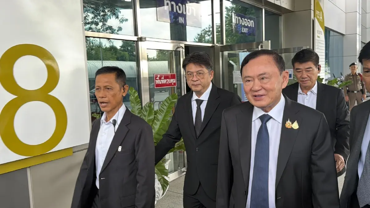 นายทักษิณ ชินวัตร อดีตนายกรัฐมนตรี 
