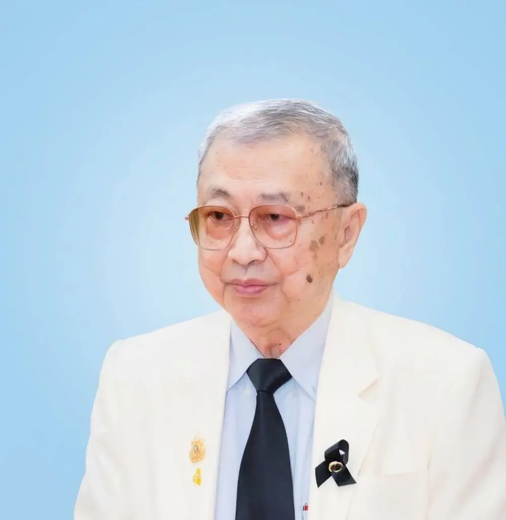 นพ.วิชัย โชควิวัฒน ประธานสมาคมสภาผู้สูงอายุแห่งประเทศไทย ในพระราชูปถัมภ์สมเด็จพระศรีนครินทราบรมราชชนนี 