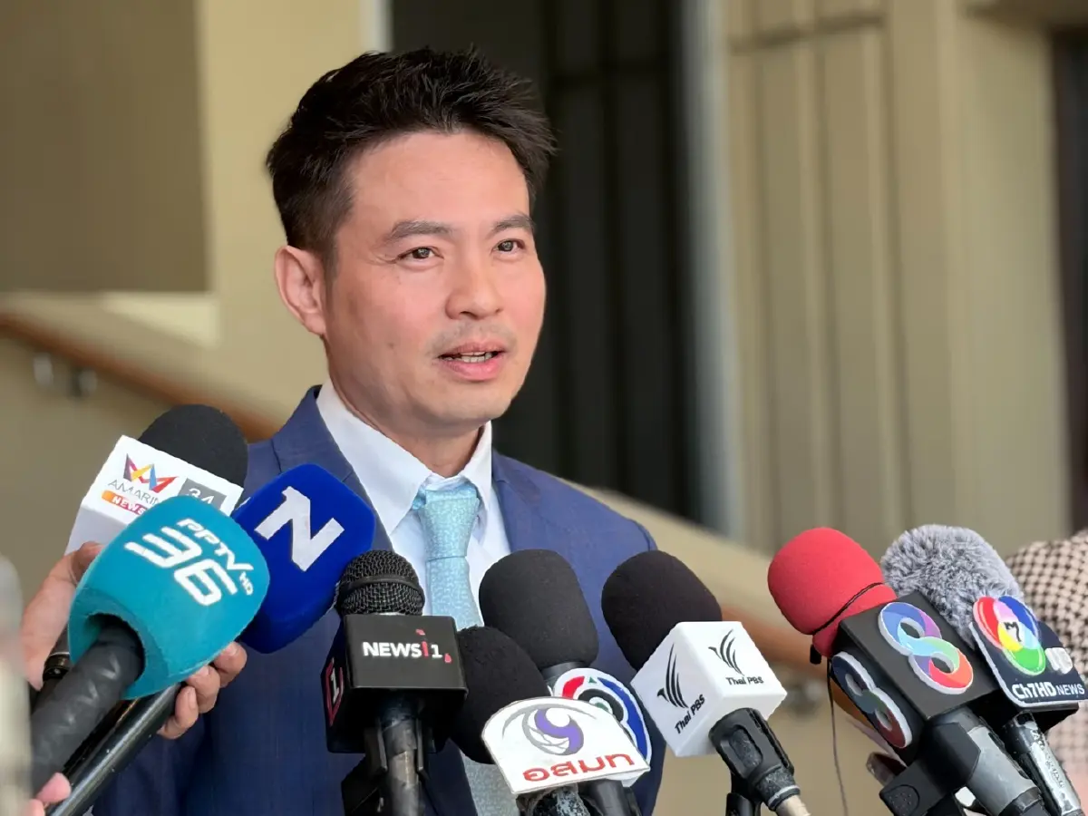 ภราดร ปริศนานันทกุล รมต.ประจำสำนักนายกรัฐมนตรี 