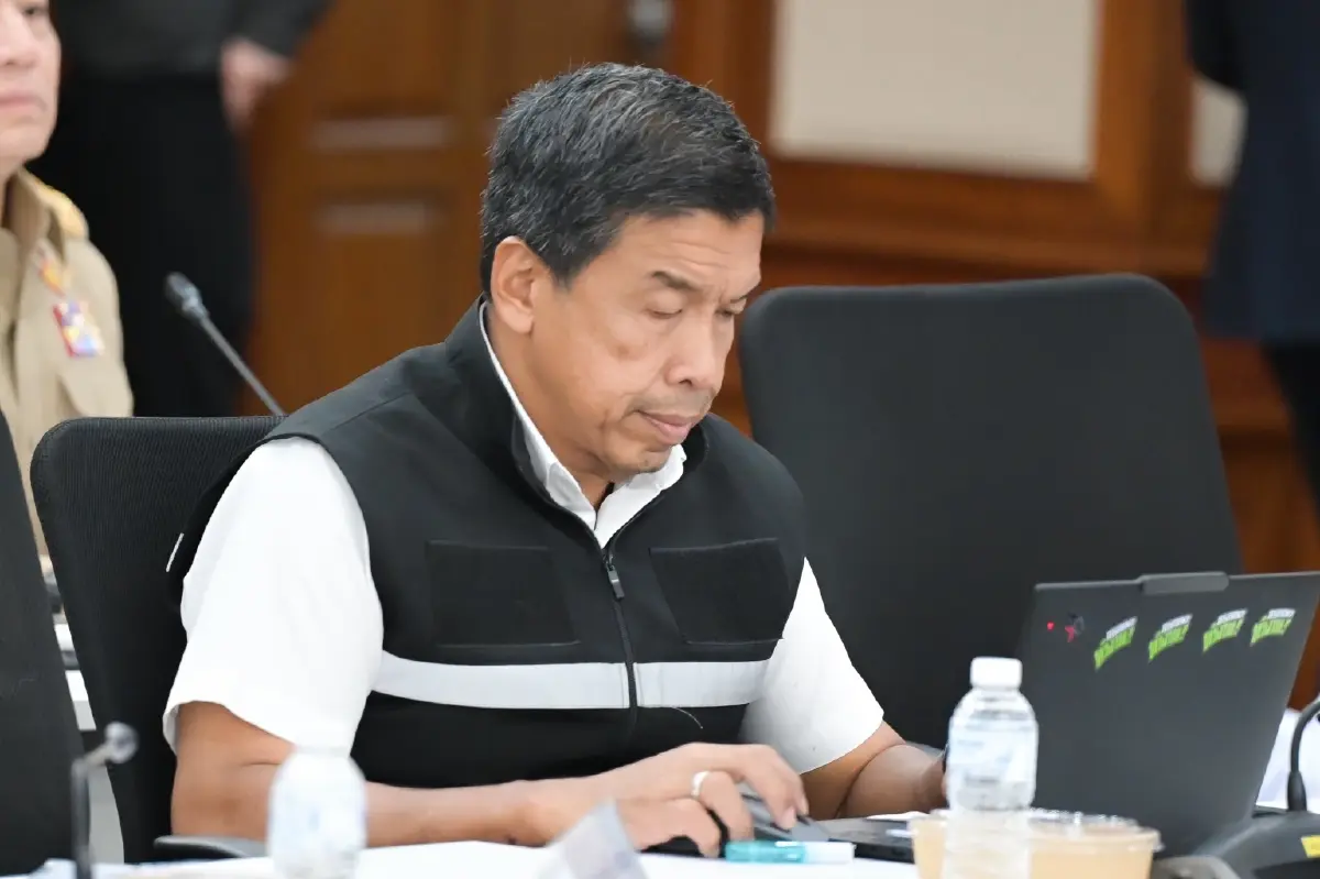 ชัชชาติเคลียร์ชัด! ปมกระแสปลด "ผู้ว่าฯ" เผย "แล้วแต่นายกฯ" แจงดรามา "ยกเลิกแก้มลิง" ยันยึดหลัก "แนวพระราชดำริ" ชี้งบเวนคืนที่ดิน 1.1 หมื่นล้านแพงเกิน