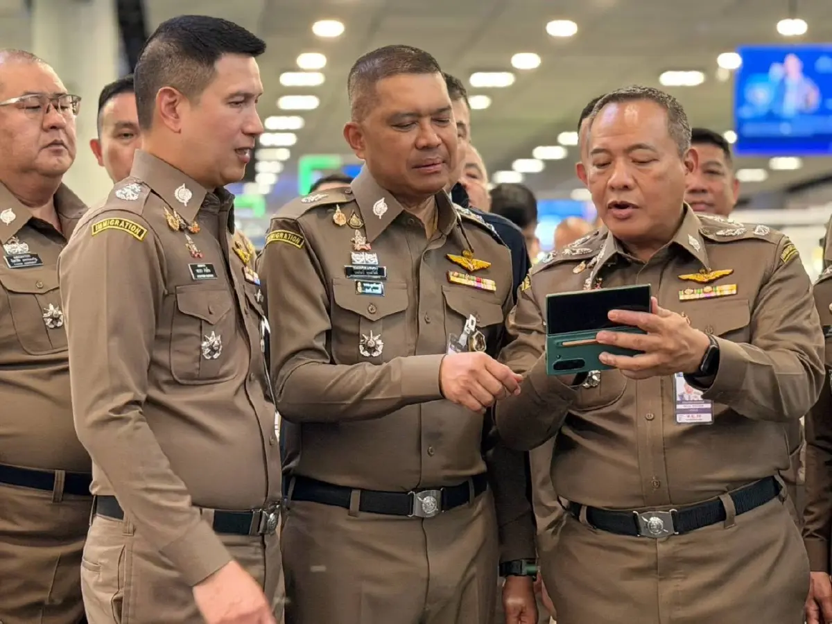ผบช.สตม.ร่วมกับสุวรรณภูมิ ตั้งศูนย์วันสต็อปเซอร์วิส รับแจ้งปัญหา รวมถึงกระเป๋าตกค้าง