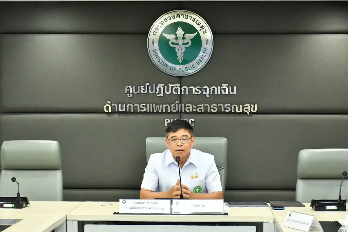 ครม. อนุมัติโอน "นพ.ศักดา" รองปลัด สธ. เข้าสำนักนายกฯ หลังเซ็นยกเลิกคำสั่งปลด "นพ.สุภัทร" ตามมติ ก.พ. ขัดแย้ง "ปลัด สธ."