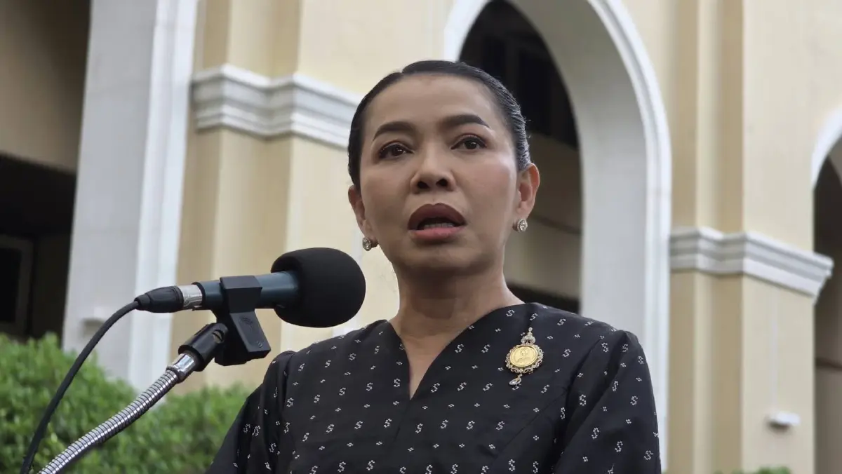 “สุขสมรวย” อวยพรกลับ “ไอซ์ รักชนก” ถือว่าเจ๊ากัน แจงจ่อฟ้อง “ทนายอั๋น” เรื่องใหม่ ไม่หวั่นศึกซักฟอก ยันไม่ต้องติว พร้อมชี้แจงทุกประเด็น!