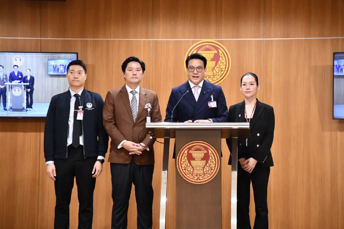"สกลธี" ชง 2 ร่างกฎหมาย คุมเข้มกัญชาจำคุก 3 ปี - ชงเลือกตั้งนายกเทศมนตรี 6 โซน กทม.