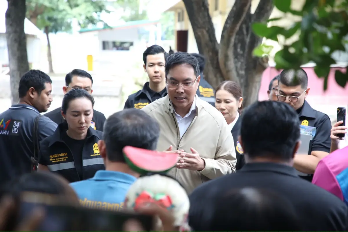 รมช.ศธ.ขอ 7 วันร่าง MOU สมานร้าว "พุทธิรังสีฯ-แตงโม ยูไนเต็ด"