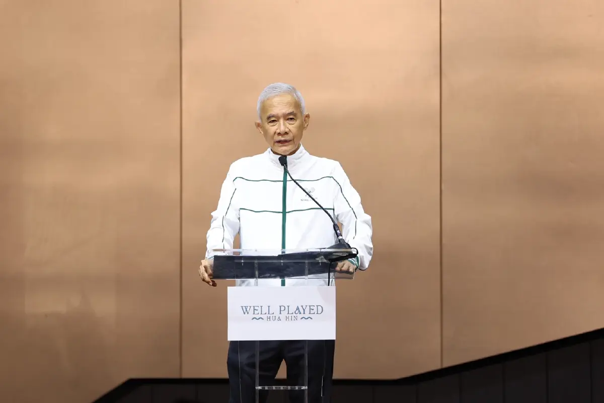 ฯพณฯ สุวัจน์ ลิปตพัลลภ อดีตรองนายกรัฐมนตรี ในฐานะประธานที่ปรึกษาโครงการ