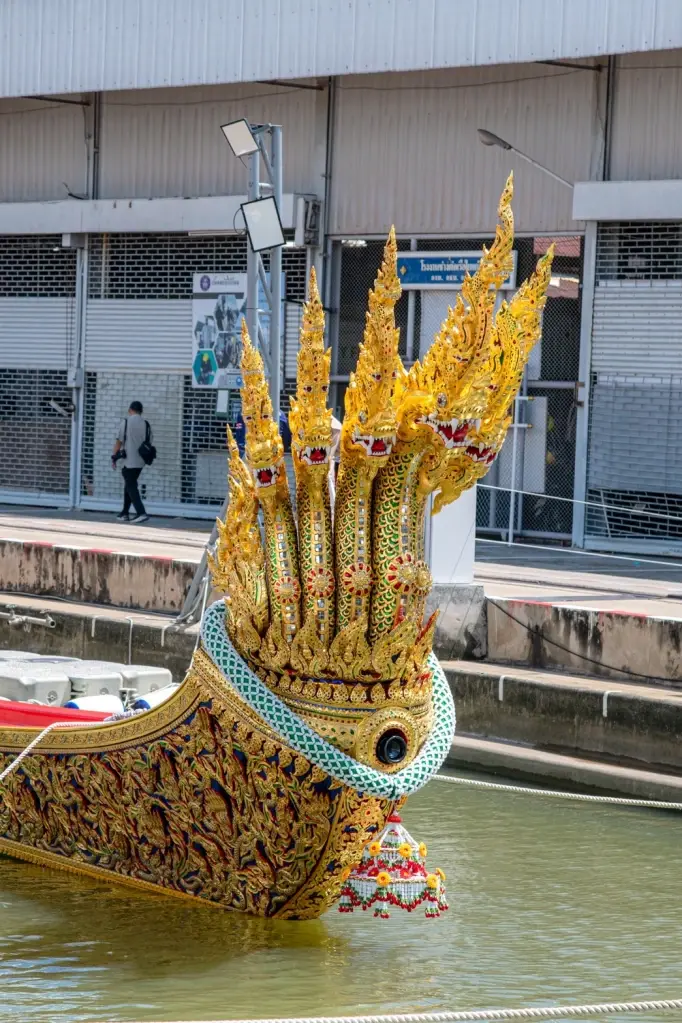ประกอบเครื่องสูงเรือสุพรรณหงส์ พร้อมขบวนเรือพระราชพิธี