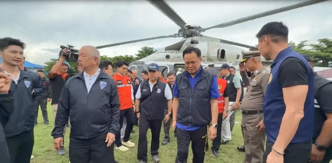 "อนุทิน" บินด่วน! ลงพื้นที่ตรวจน้ำท่วมสุพรรณบุรี เช็กระดับน้ำแม่น้ำท่าจีน-ประตูระบายน้ำสองพี่น้อง