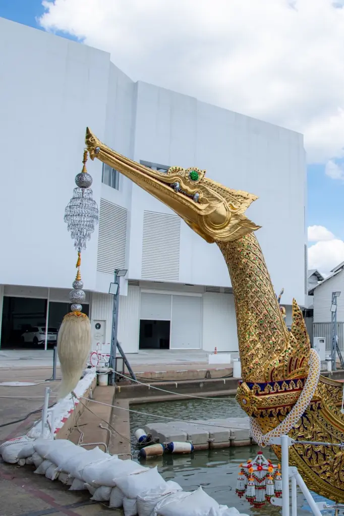 ประกอบเครื่องสูงเรือสุพรรณหงส์ พร้อมขบวนเรือพระราชพิธี